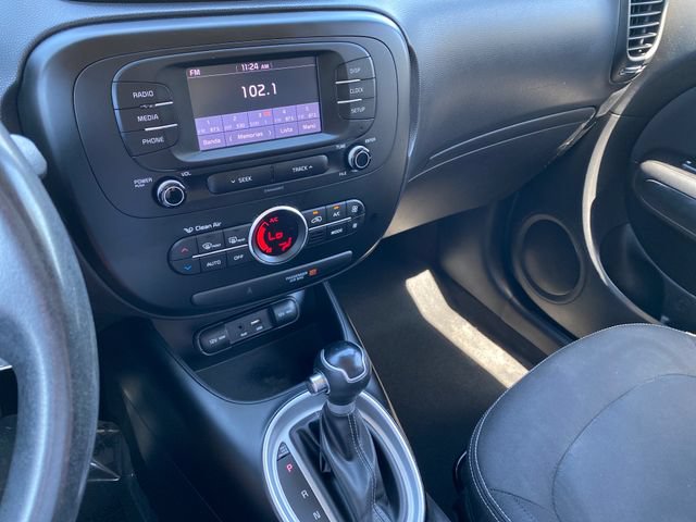 Used 2017 Kia Soul + FWD image 16