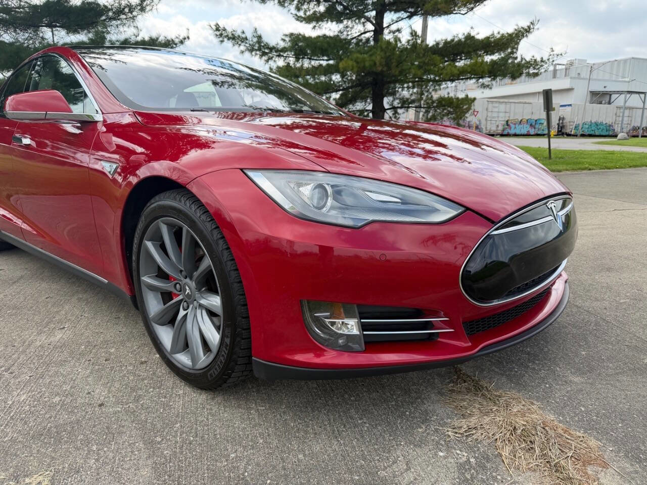 Used 2014 Tesla Model S P85 image 3