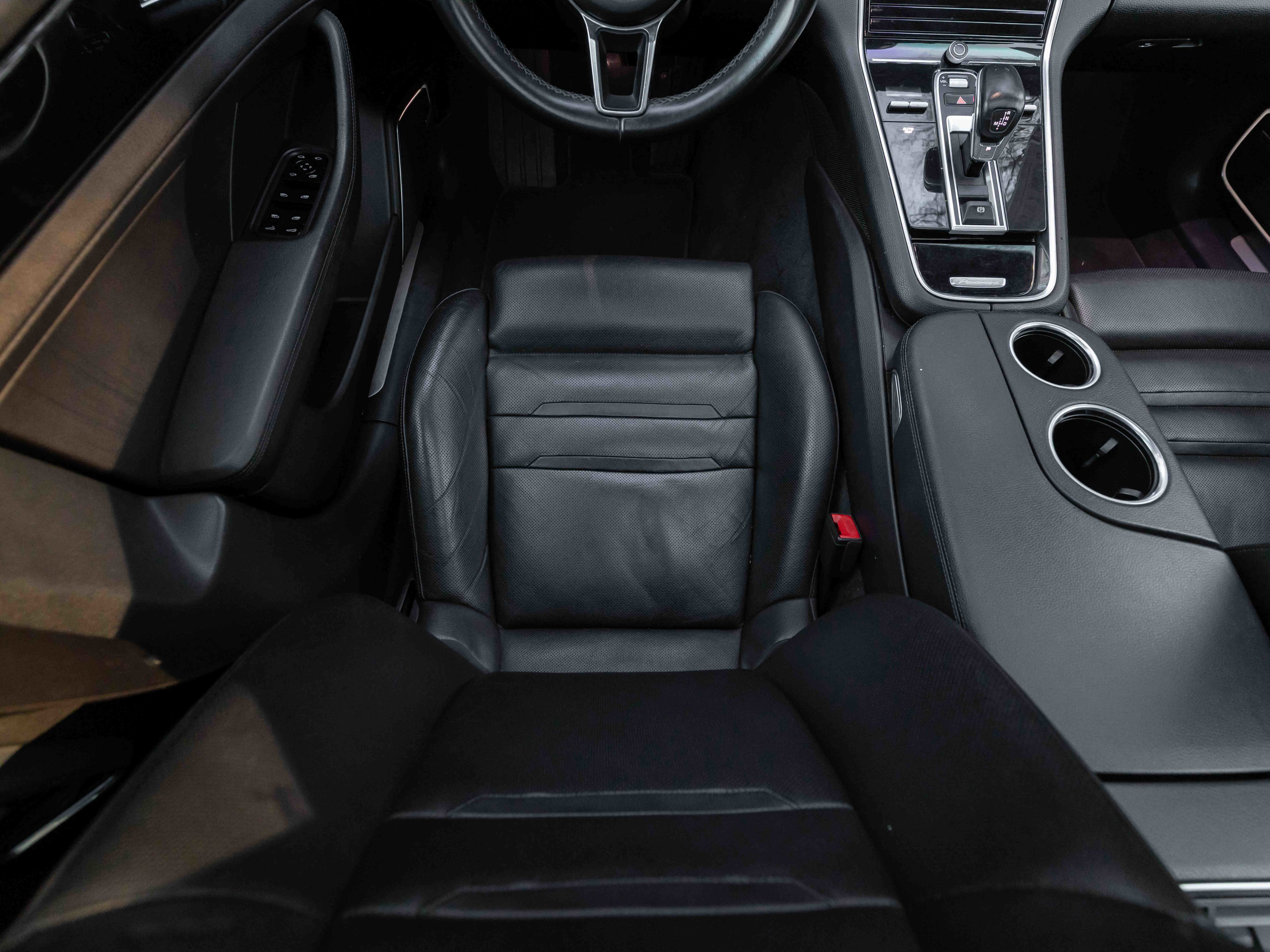 Used 2017 Porsche Panamera image 61