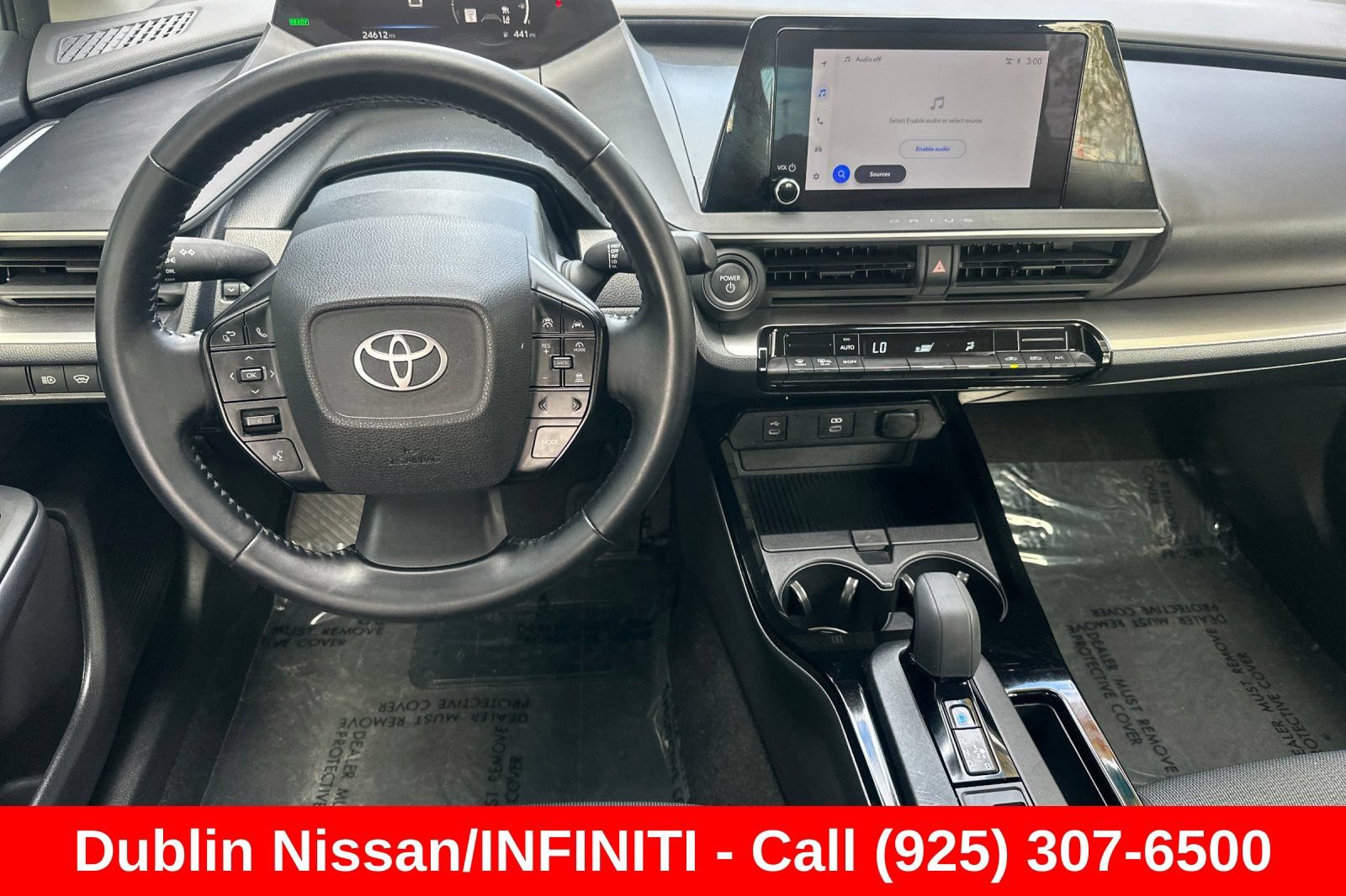 Used 2025 Toyota Prius LE FWD image 17
