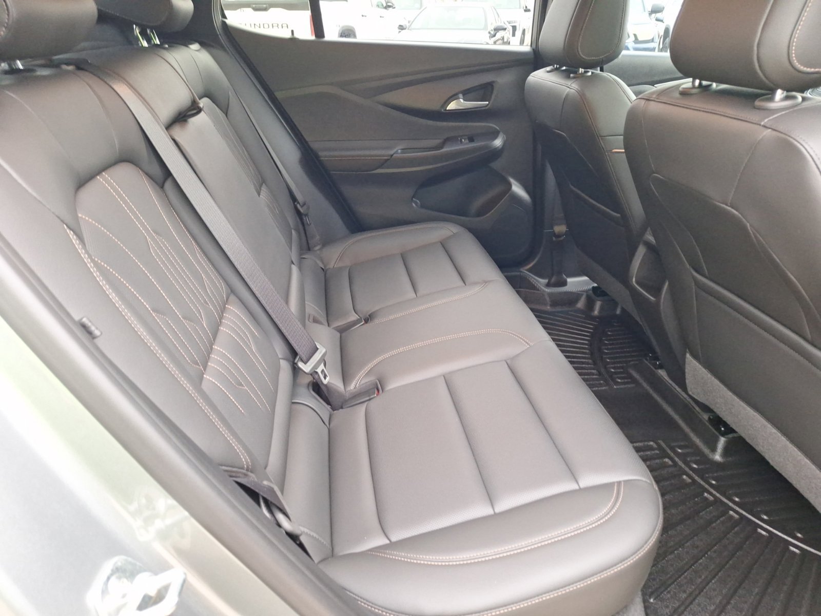 Used 2025 Buick Envista Avenir FWD image 33