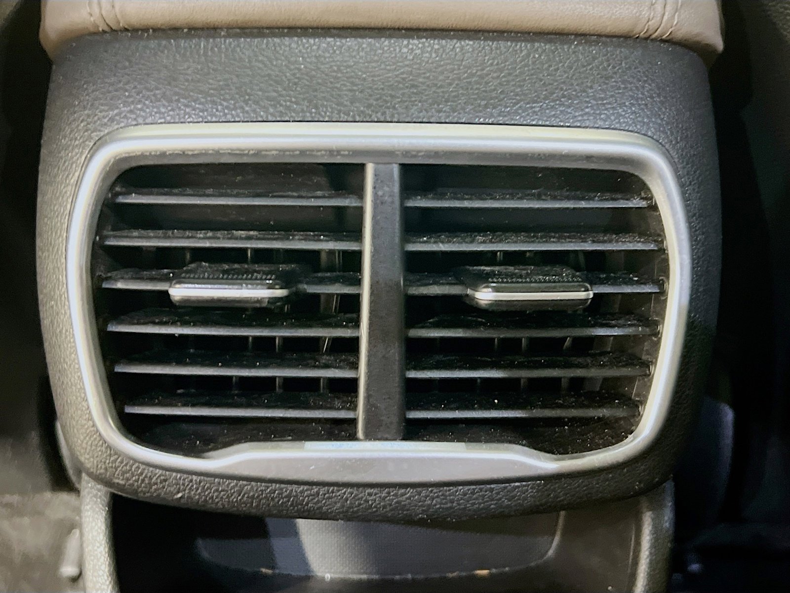 Used 2020 Hyundai Santa Fe Limited FWD image 20