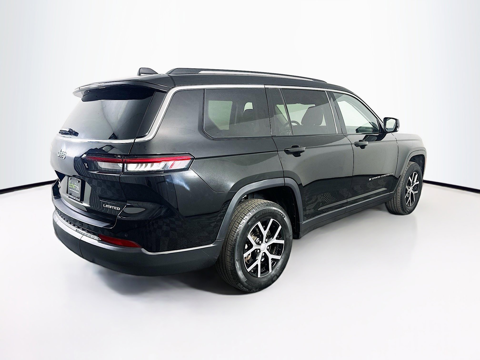 Used 2023 Jeep Grand Cherokee L Limited AWD/4WD image 9