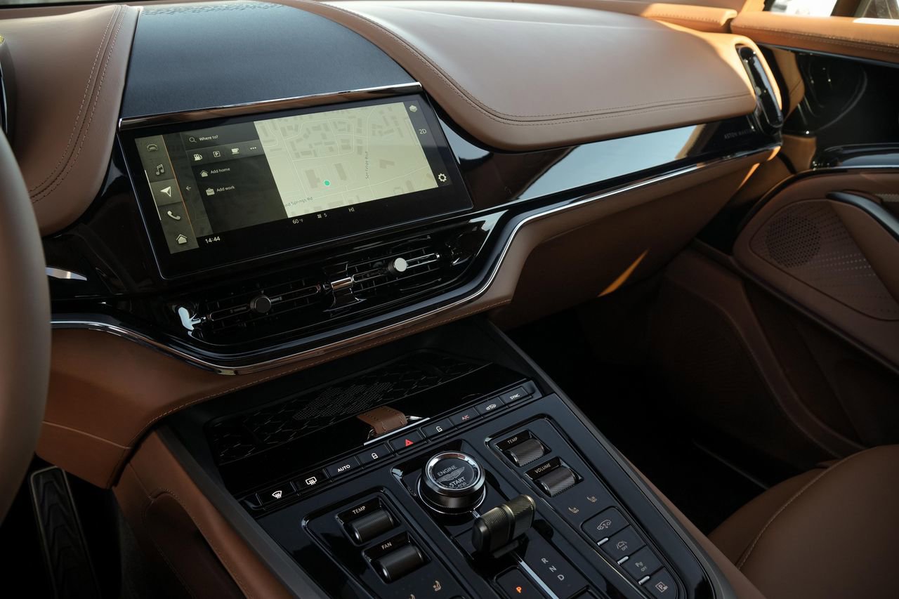 New 2026 Aston Martin DBX 707 image 24