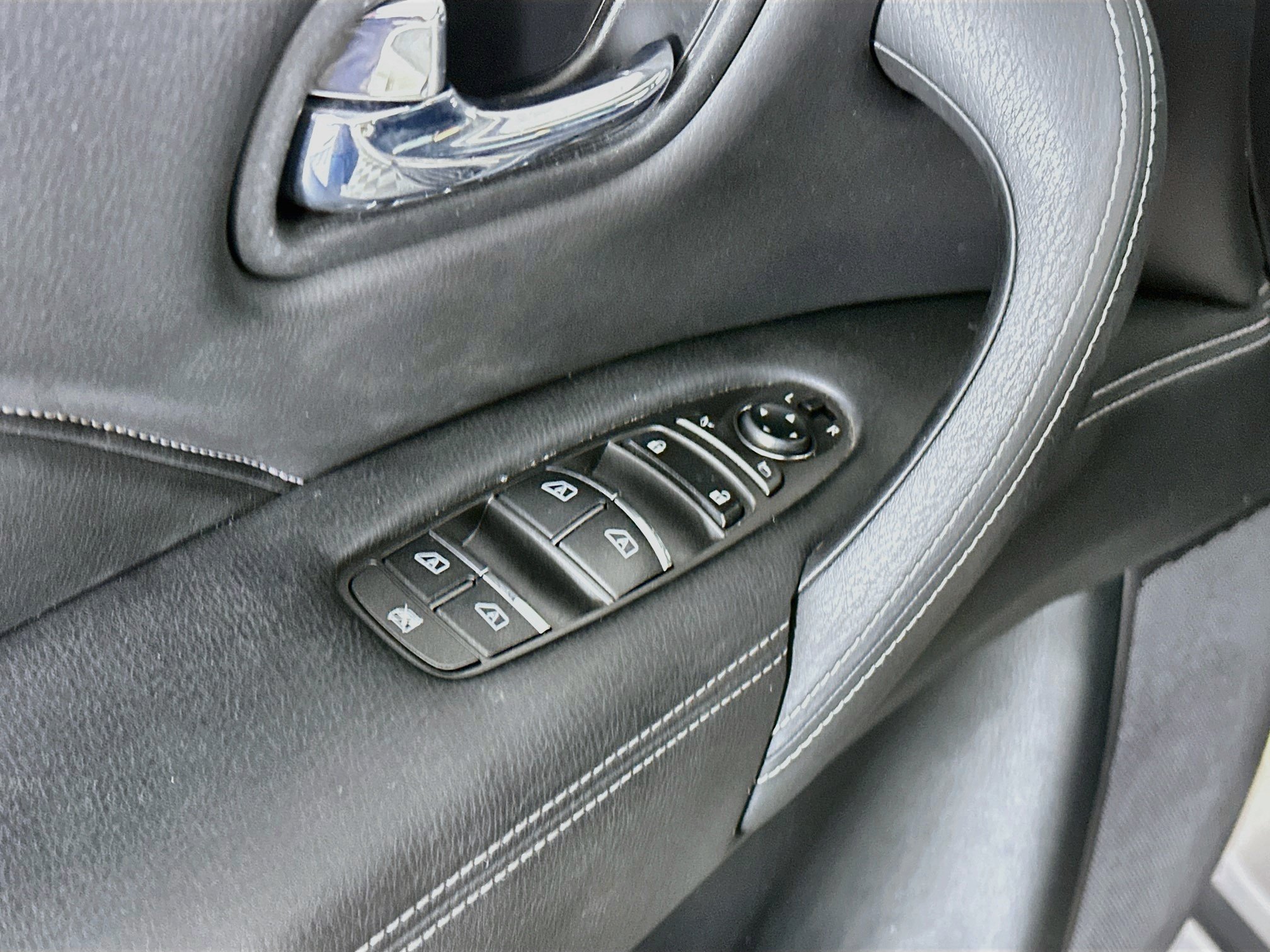 Used 2019 INFINITI QX80 Luxe RWD image 15