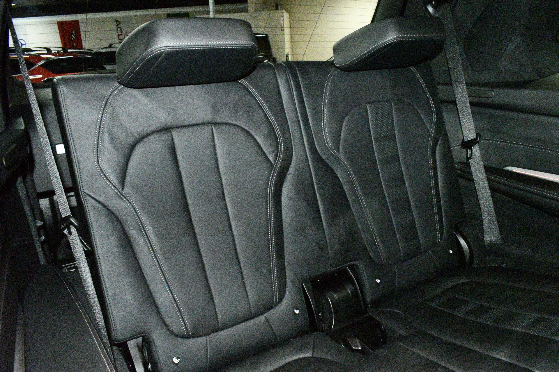 Used 2022 BMW X7 M50i w/ Luxury Seating Package image 22