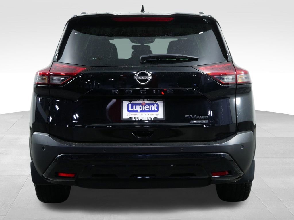 Used 2023 Nissan Rogue SV w/ SV Premium B Package image 9