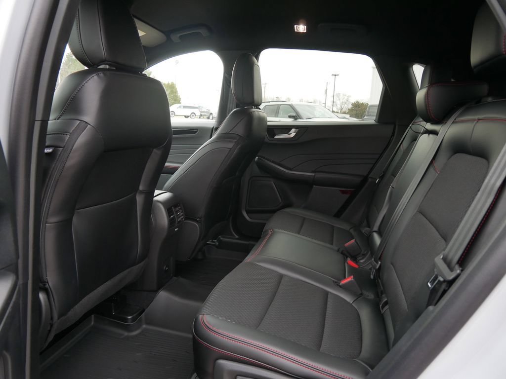 New 2026 Ford Escape ST-Line w/ Tech Pack #1 AWD/4WD image 10