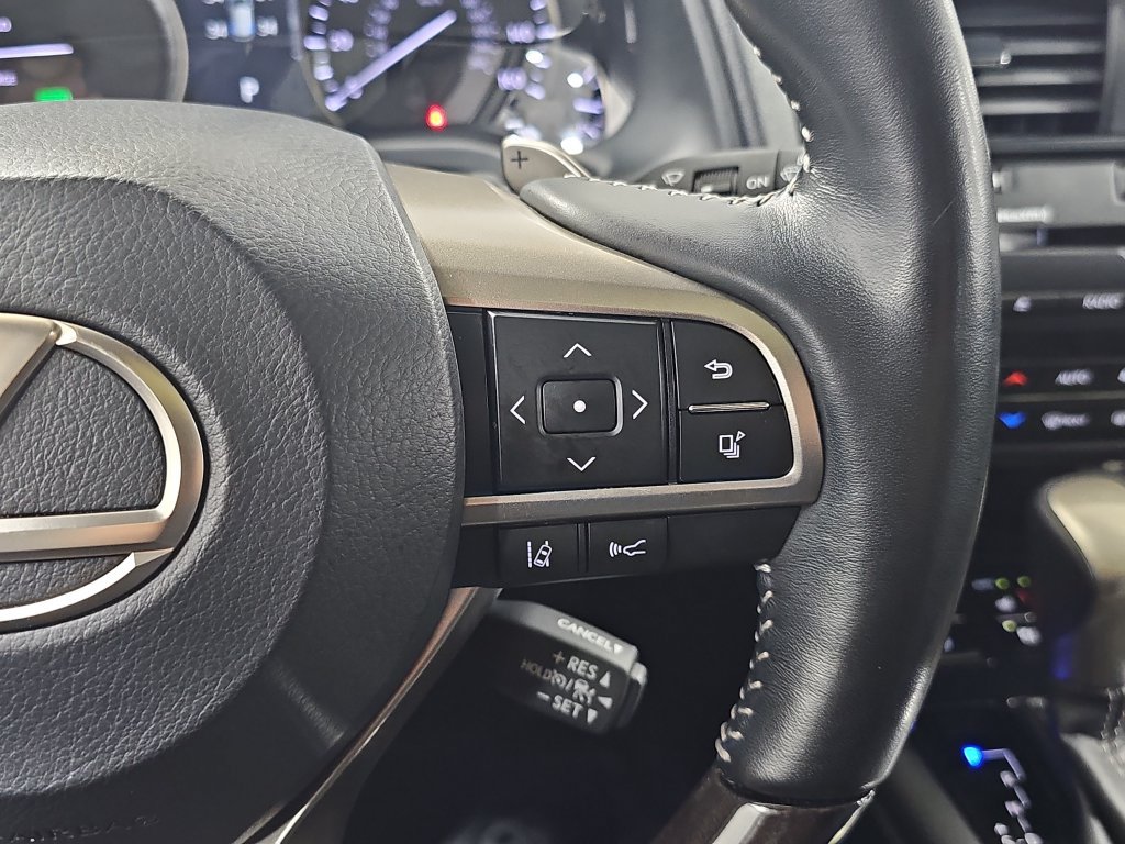 Used 2021 Lexus RX 450hL Luxury w/ Cold Area Package (CT) AWD/4WD image 20