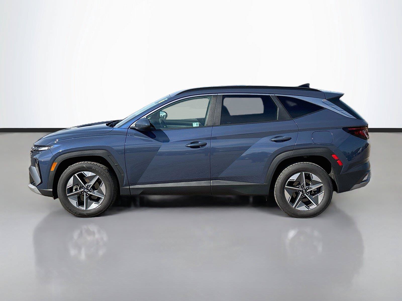 Certified 2025 Hyundai Tucson SEL AWD/4WD image 8