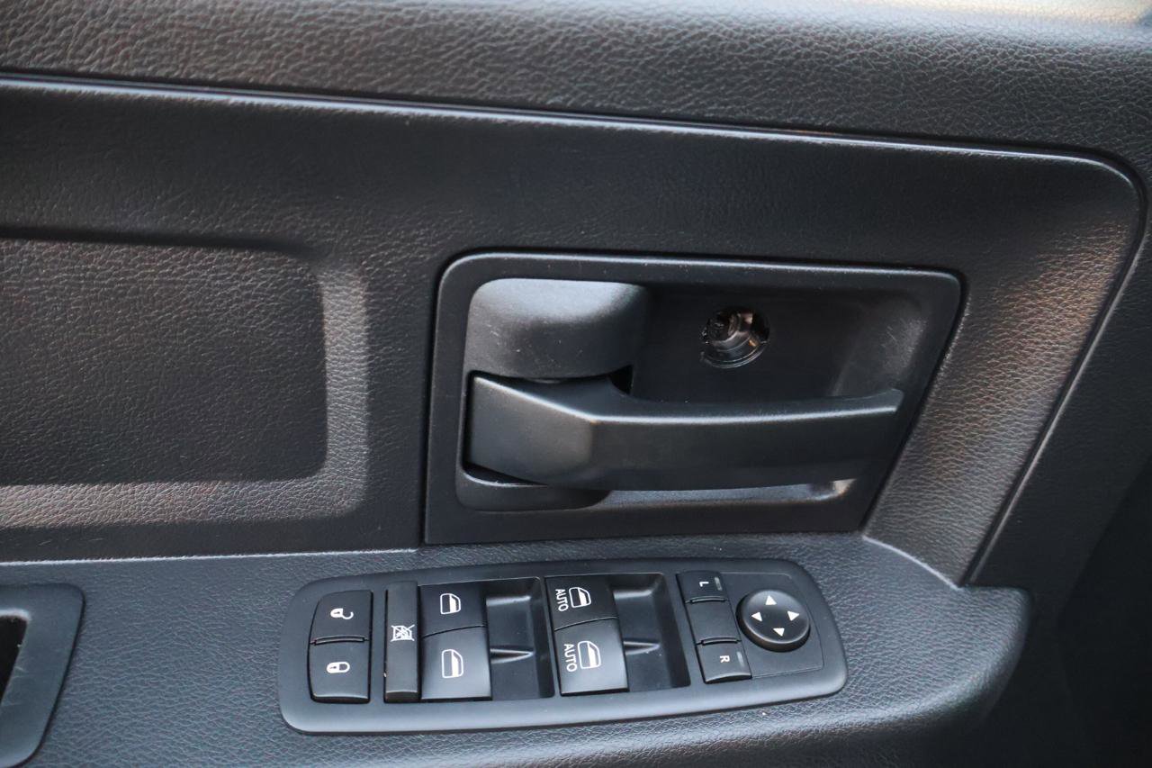 Used 2017 RAM 1500 Express image 9