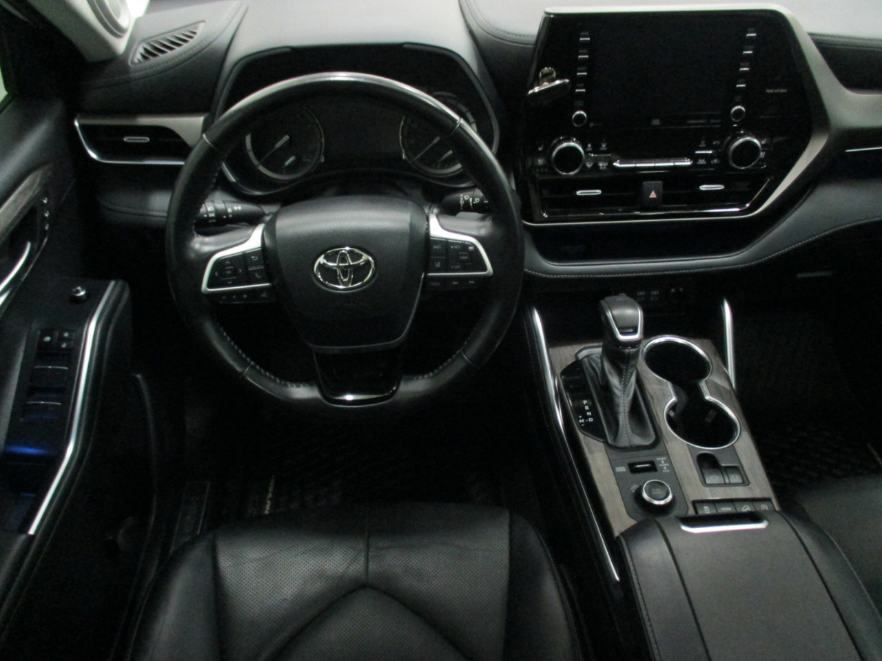Used 2022 Toyota Highlander Limited image 20