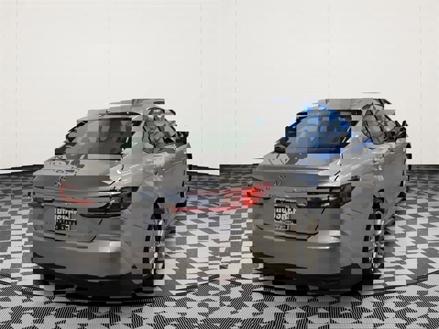 Used 2025 Toyota Camry image 4