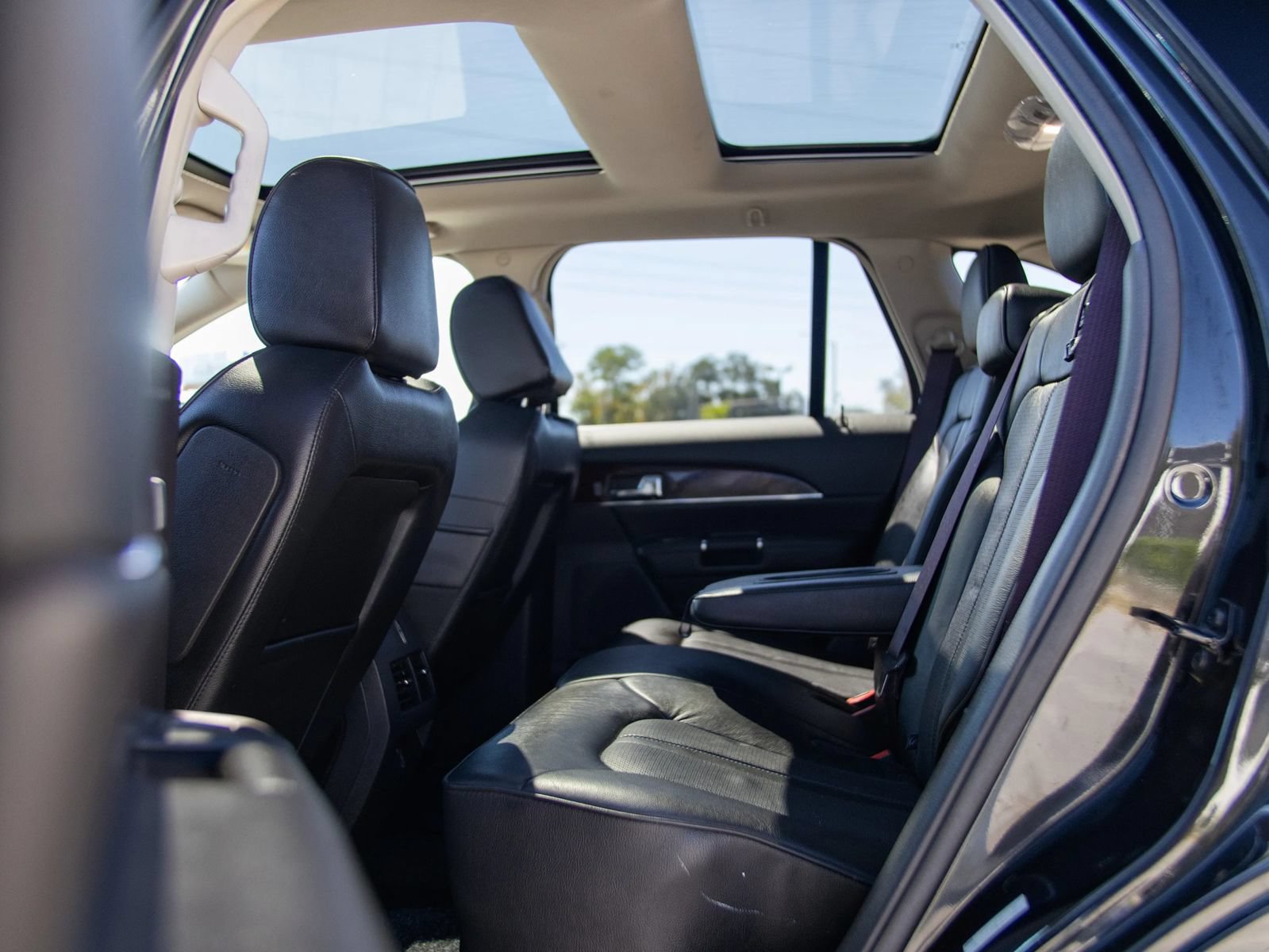 Used 2015 Lincoln MKX AWD w/ Equipment Group 102A image 19