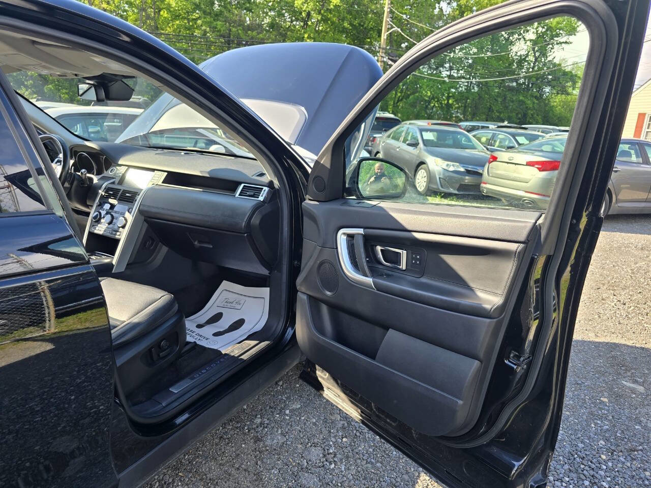 Used 2018 Land Rover Discovery Sport HSE Luxury image 36