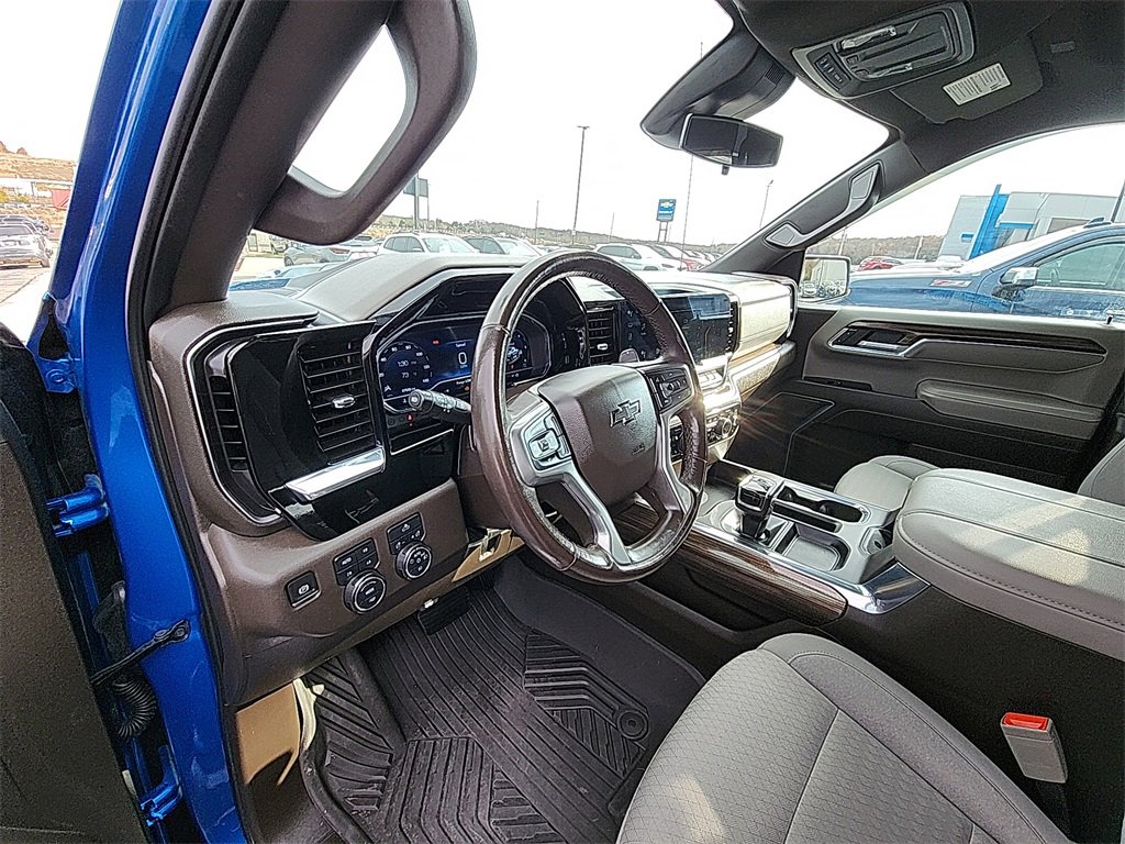 Used 2023 Chevrolet Silverado 1500 LT Trail Boss w/ Protection Package image 15