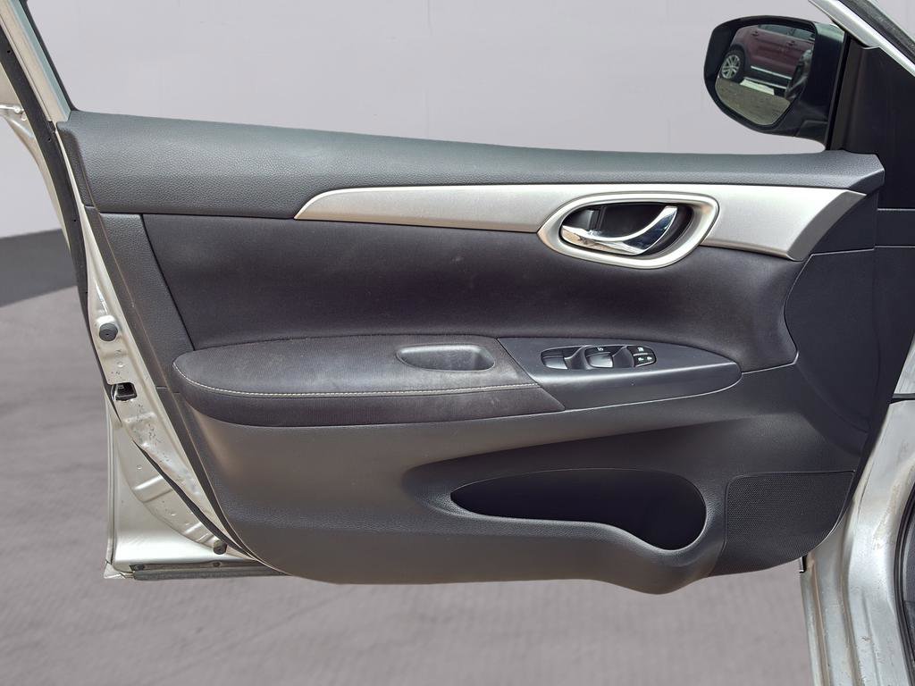 Used 2014 Nissan Sentra S FWD image 19