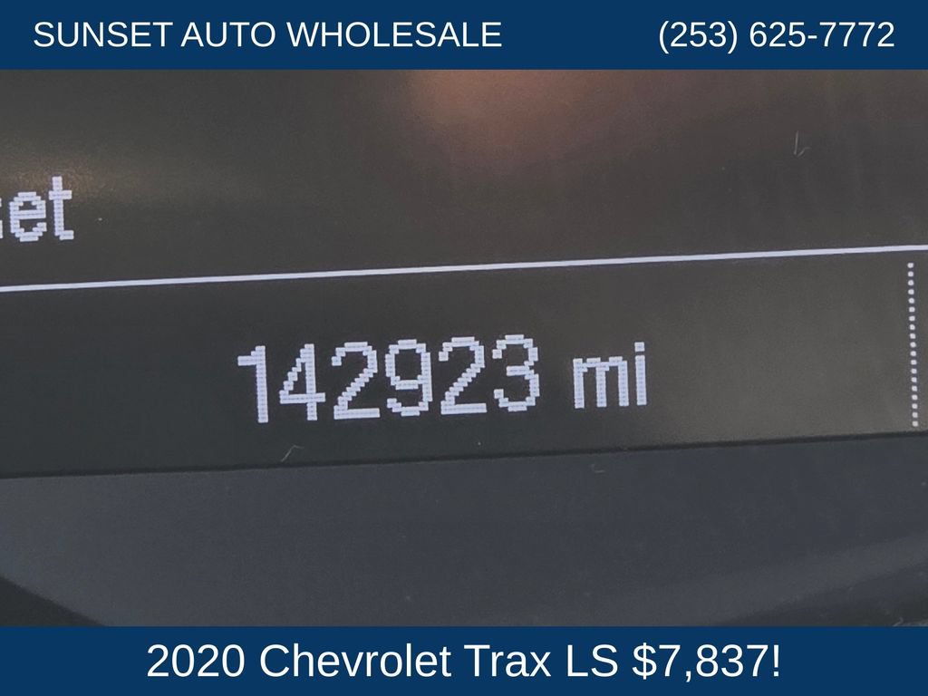 Used 2020 Chevrolet Trax LS w/ Tint and Cruise Package FWD image 27