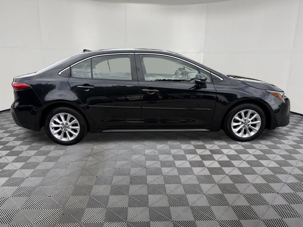 Used 2020 Toyota Corolla XLE FWD image 4