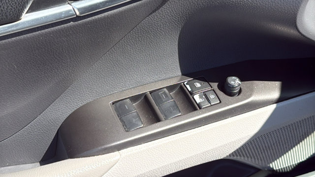 Certified 2023 Toyota Camry LE FWD image 17