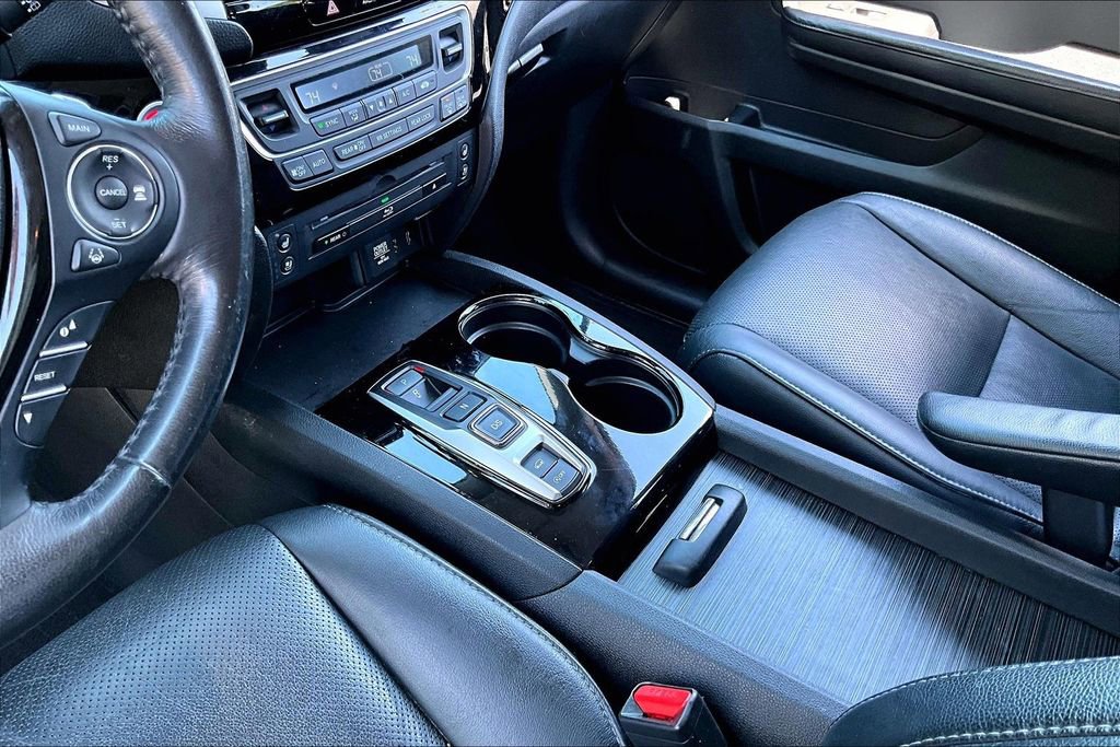 Used 2018 Honda Pilot Elite image 15