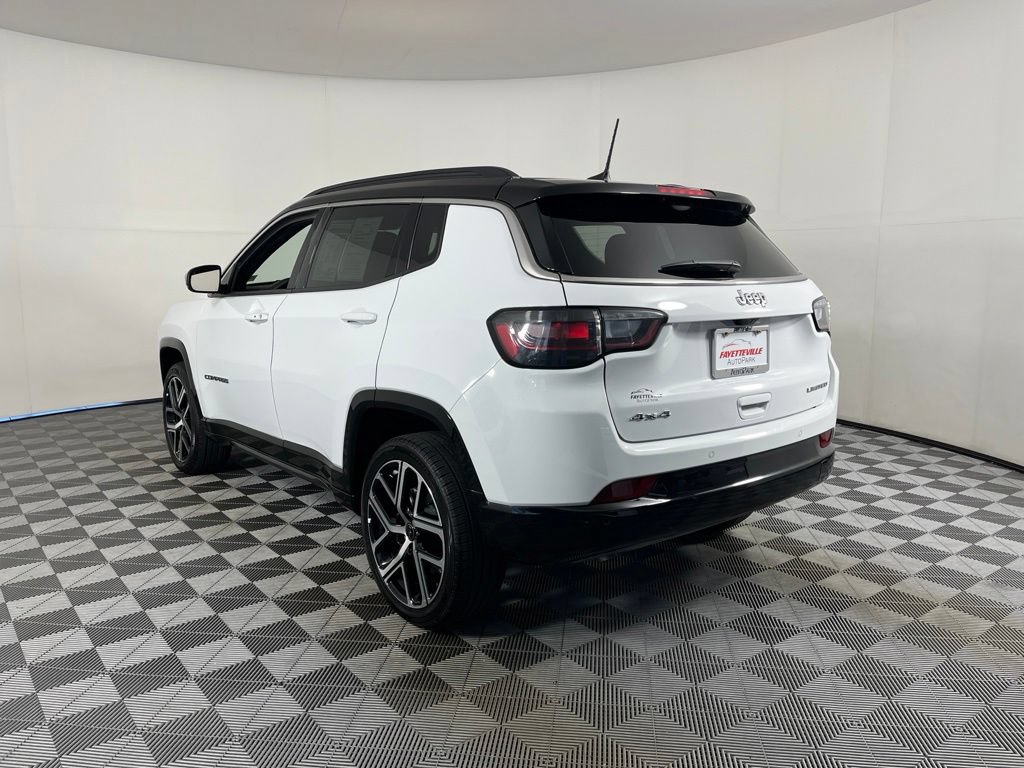 Used 2025 Jeep Compass Limited w/ Elite Group AWD/4WD image 18