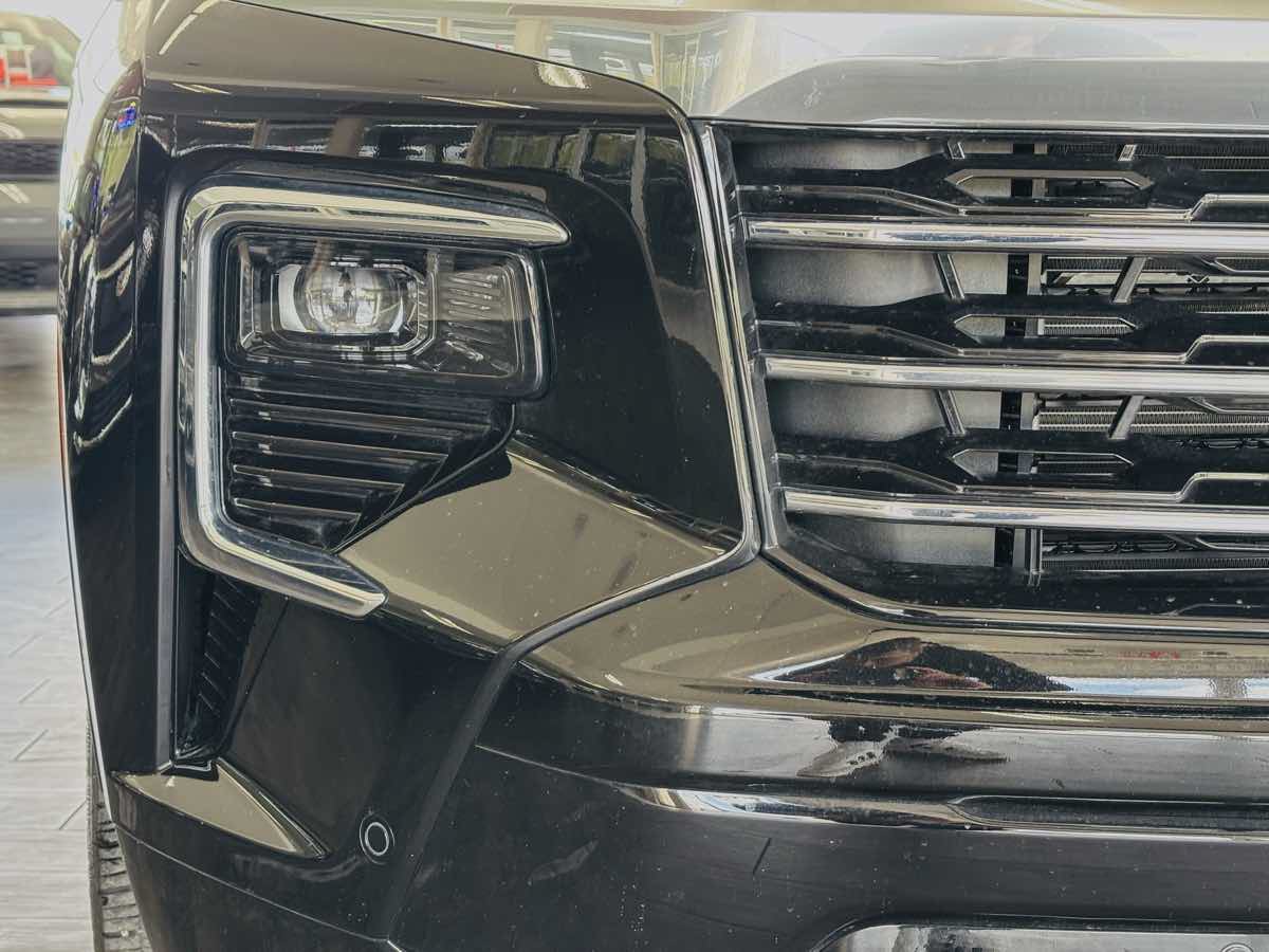 Used 2026 Chevrolet Traverse High Country FWD image 21
