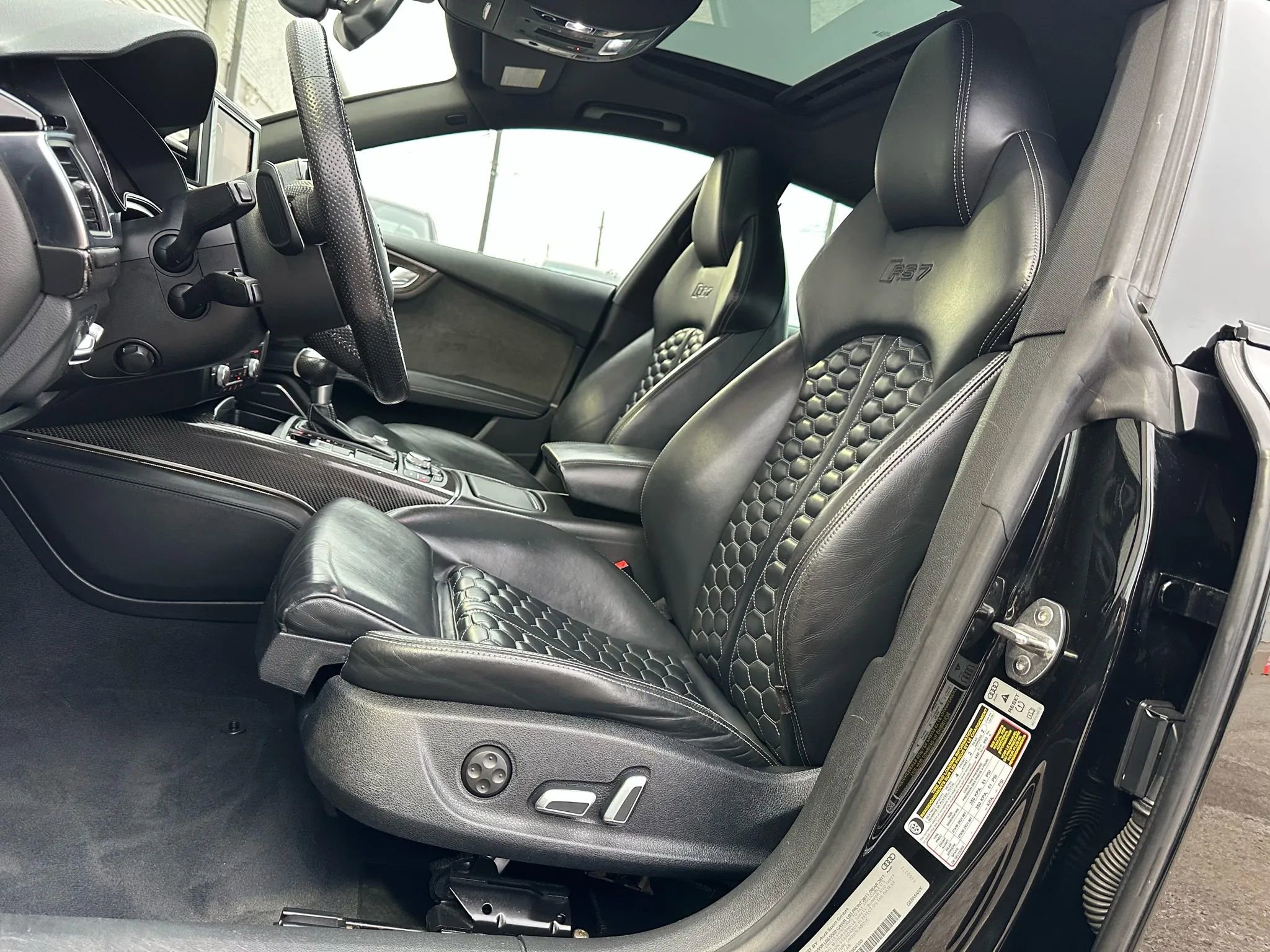 Used 2017 Audi RS 7 Performance w/ Driver Assistance Package image 21