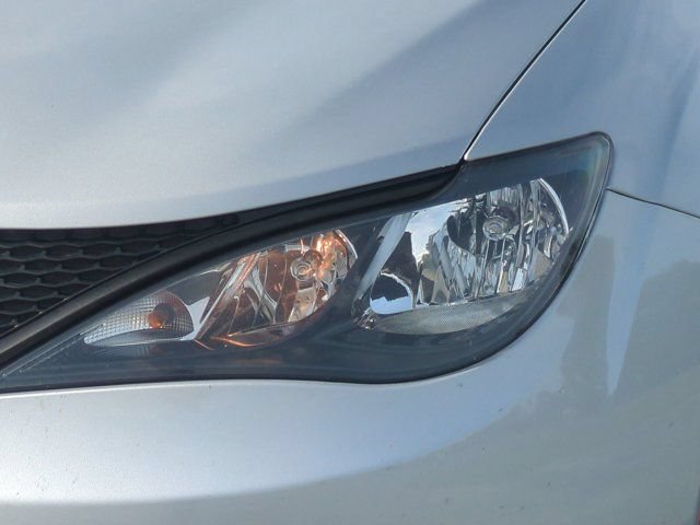 Used 2023 Chrysler Voyager LX FWD image 9