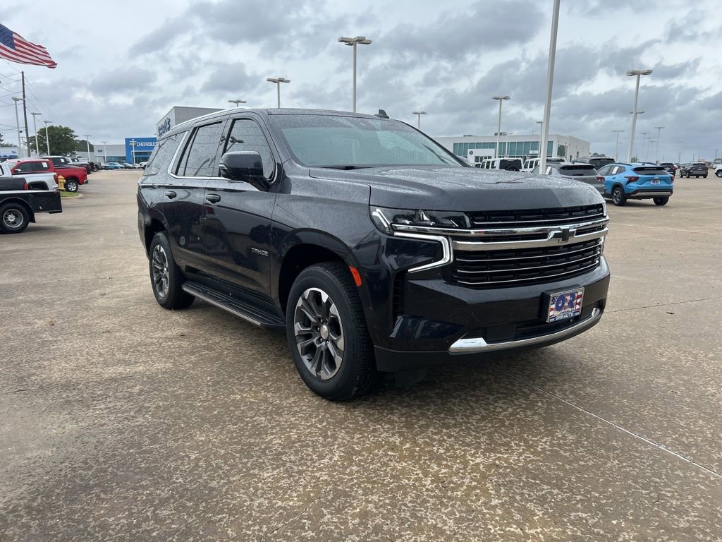 Used 2024 Chevrolet Tahoe LT w/ Luxury Package RWD image 3