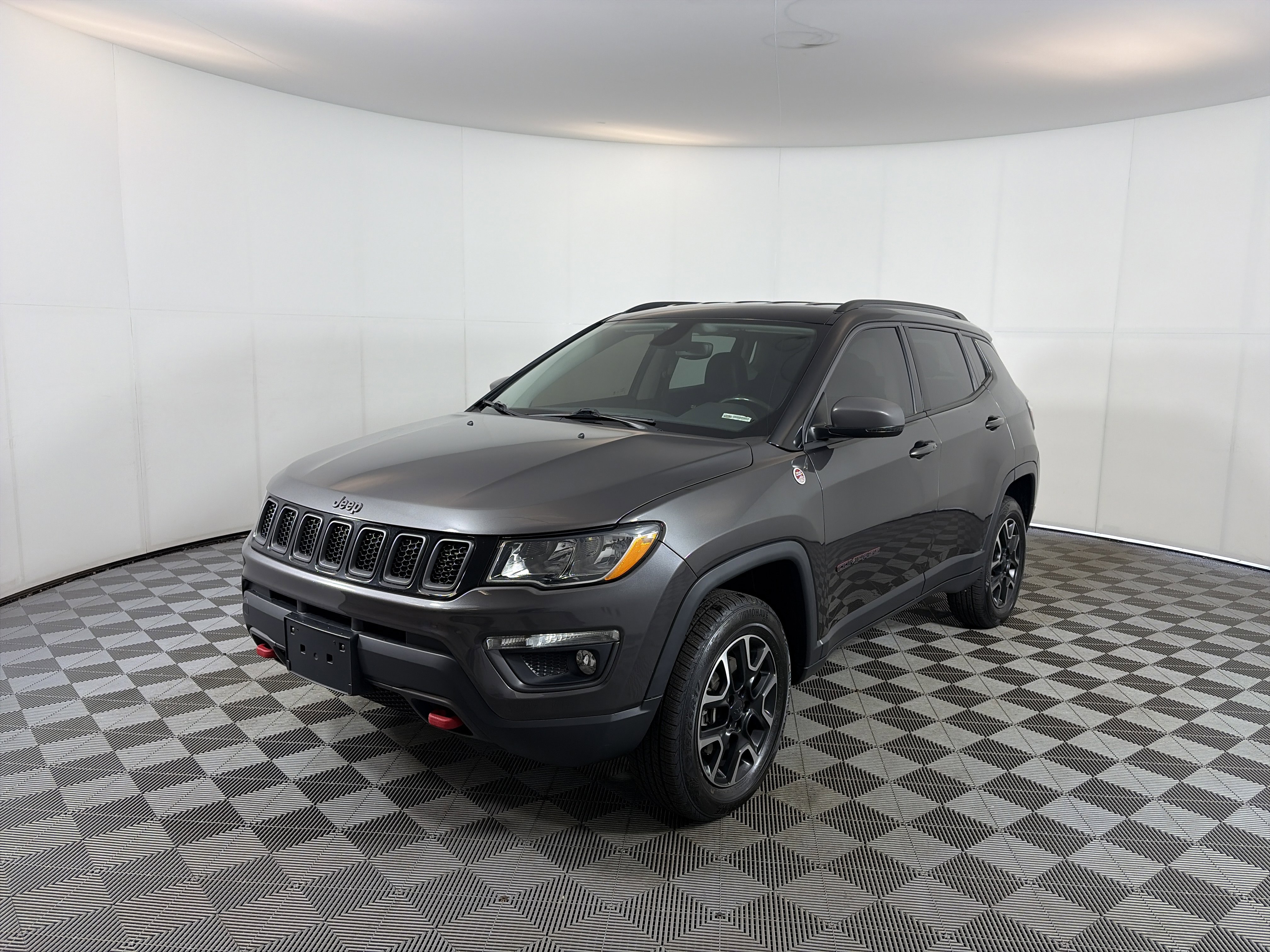 Used 2020 Jeep Compass Trailhawk image 2