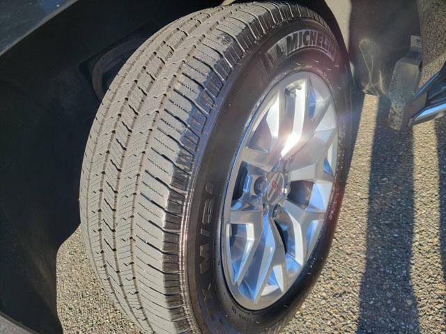 Used 2018 GMC Yukon XL SLE image 24