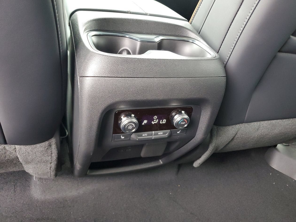 New 2026 GMC Acadia AT4 w/ Luxury Package AWD/4WD image 16