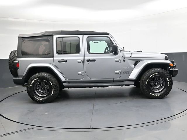 Used 2020 Jeep Wrangler Unlimited Sahara AWD/4WD image 3