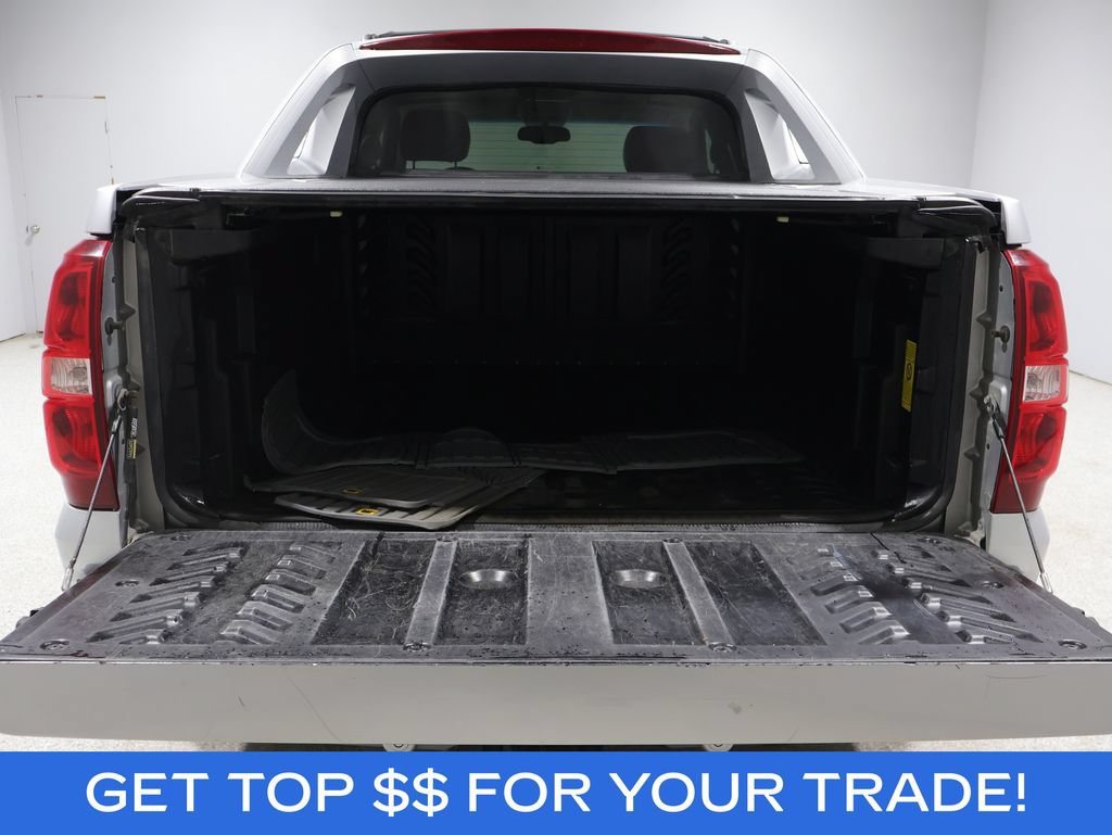 Used 2013 Chevrolet Avalanche LTZ AWD/4WD image 5