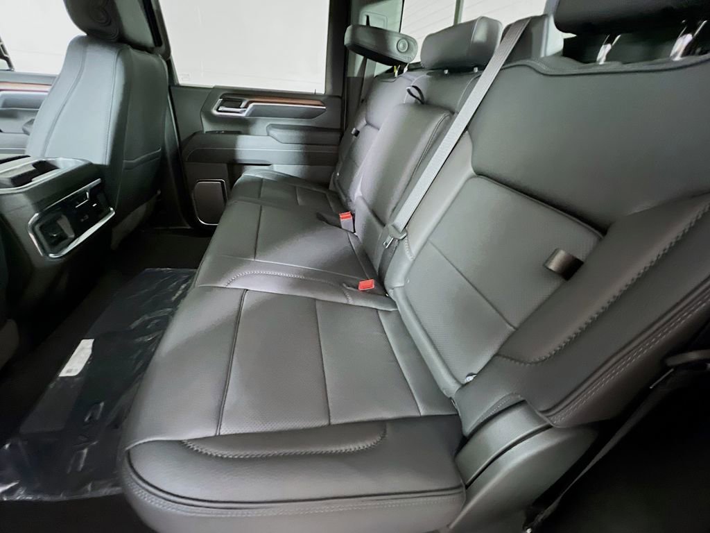 New 2026 GMC Sierra 3500 Denali w/ Denali Reserve Package image 18
