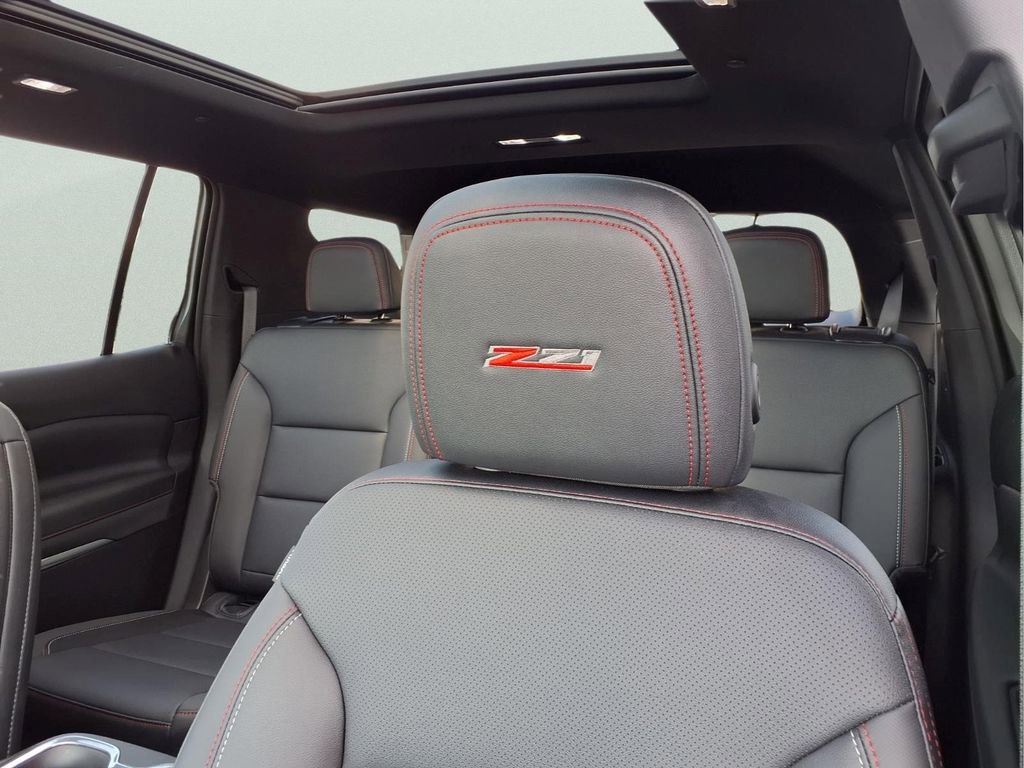 Used 2026 Chevrolet Traverse Z71 w/ Enhanced Driving Package AWD/4WD image 27