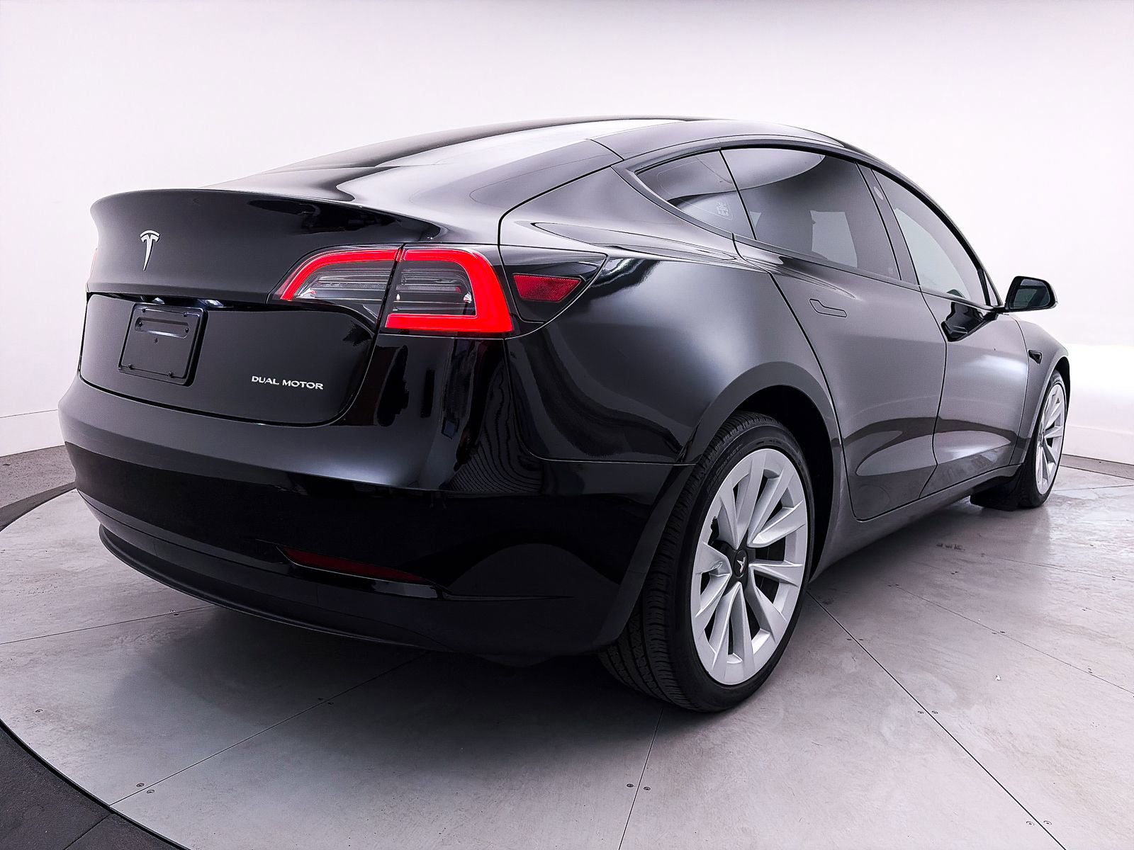 Used 2023 Tesla Model 3 Long Range image 15