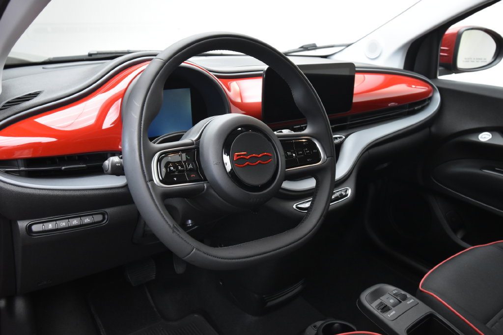 Used 2024 FIAT 500 e (RED) FWD image 9