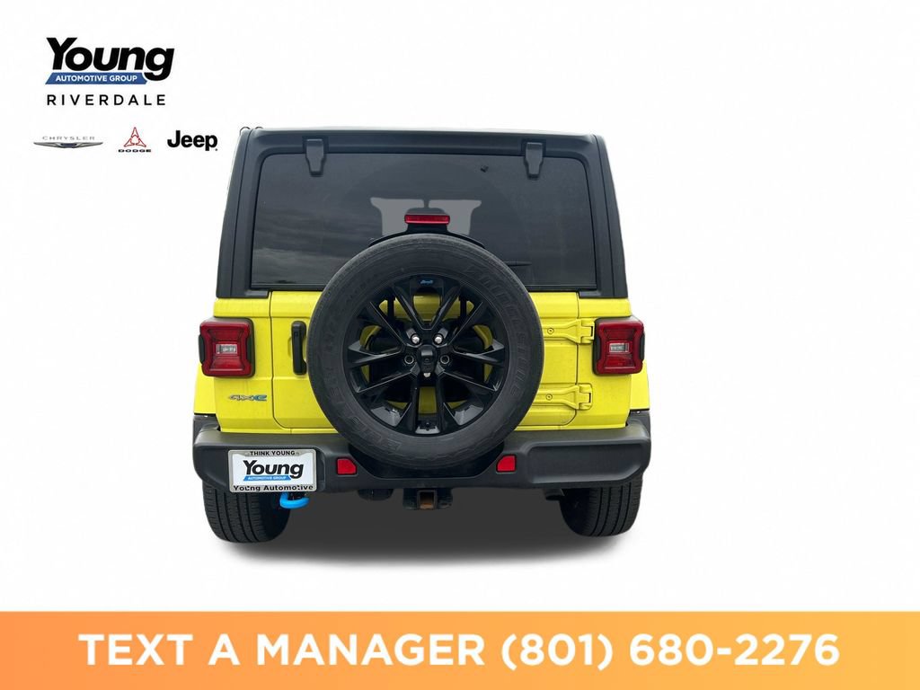 Used 2022 Jeep Wrangler Unlimited Sahara w/ Cold Weather Group AWD/4WD image 4