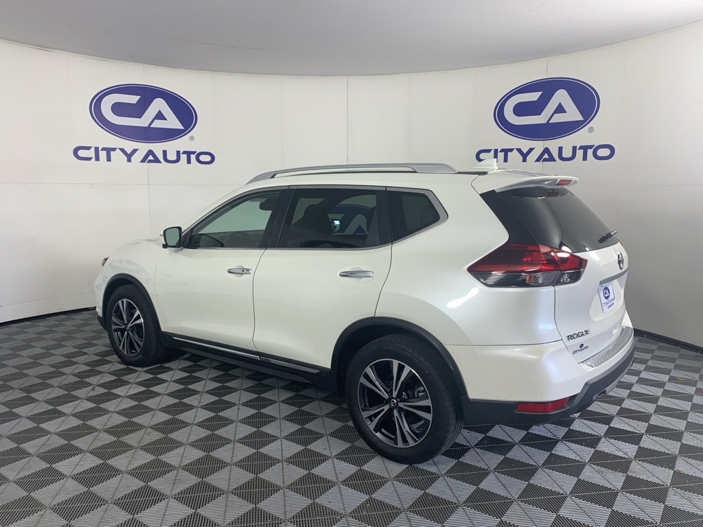 Used 2018 Nissan Rogue SL w/ Premium Package FWD image 5