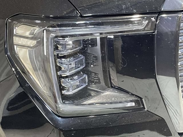 Used 2023 GMC Yukon Denali Ultimate AWD/4WD image 15