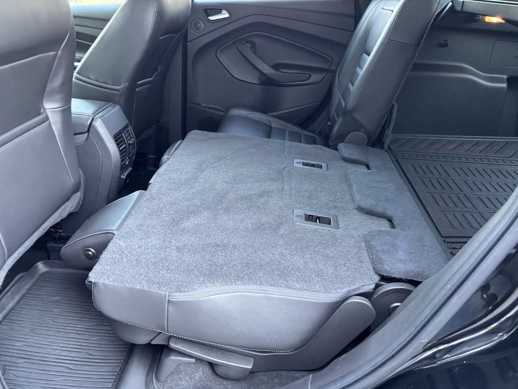 Used 2017 Ford Escape SE w/ SE Leather Comfort Package AWD/4WD image 24