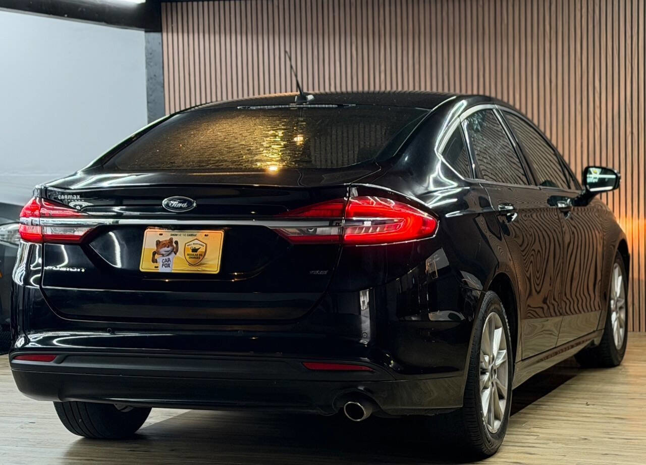 Used 2017 Ford Fusion SE image 6