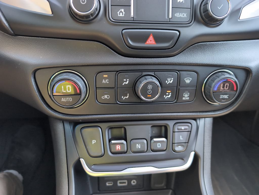 Used 2020 GMC Terrain SLT w/ Preferred Package AWD/4WD image 26