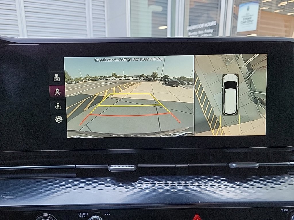 Used 2022 Kia Carnival SX Prestige FWD image 27