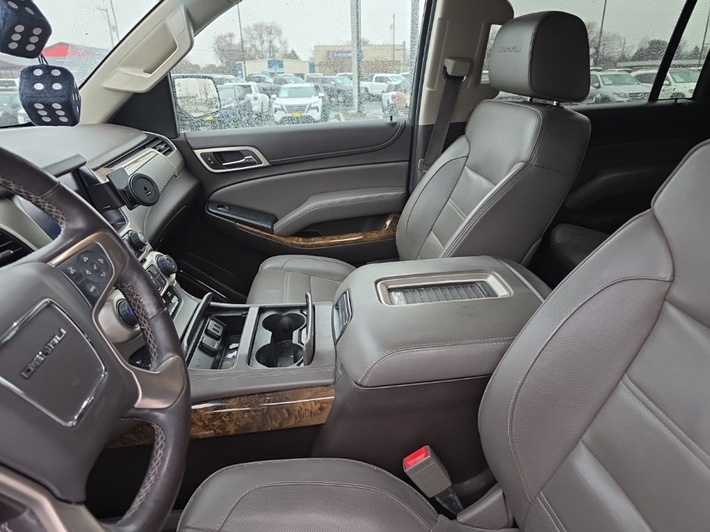Used 2016 GMC Yukon XL Denali w/ Open Road Package image 11