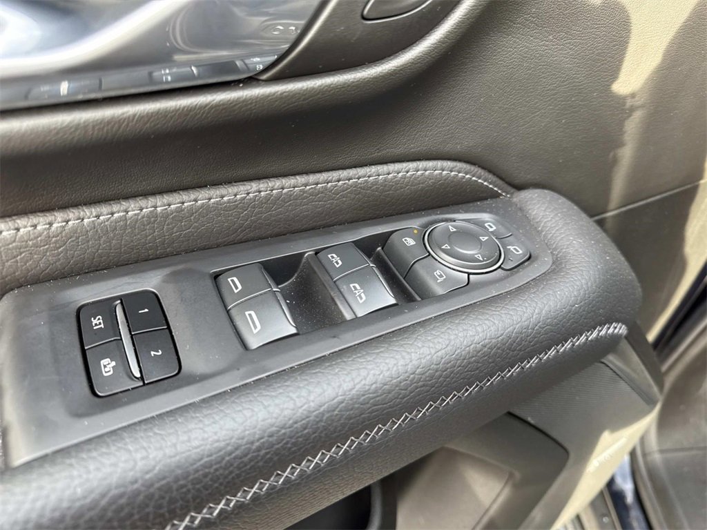 Used 2024 GMC Yukon Denali w/ Max Trailering Package image 10