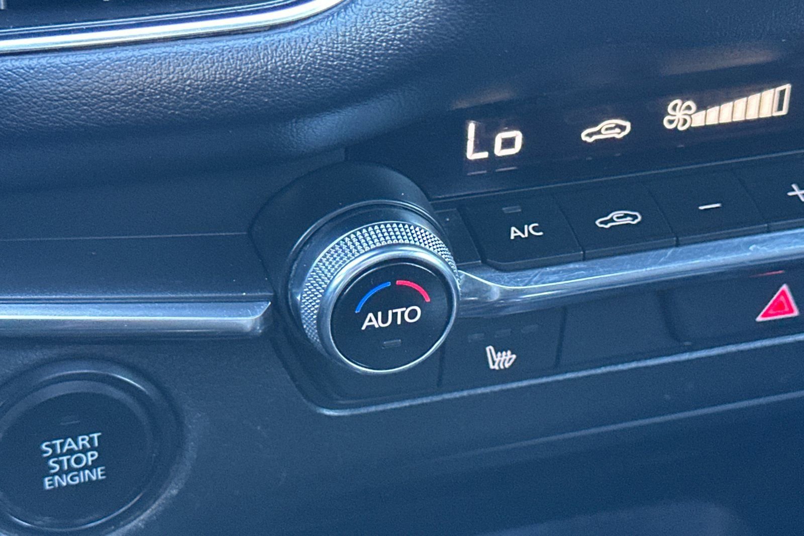 Used 2025 MAZDA MAZDA3 2.5 S Hatchback w/ Premium Pkg image 29