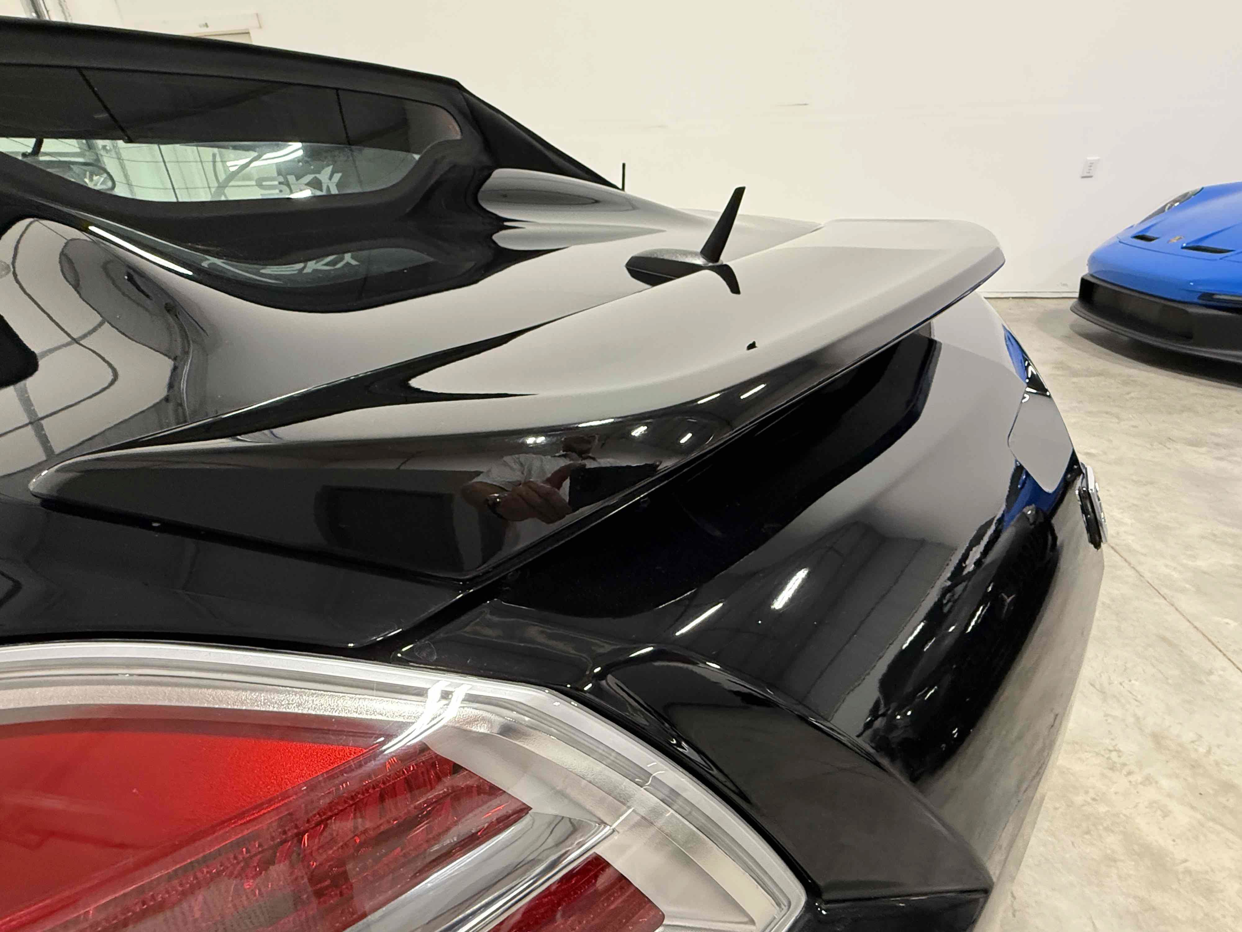Used 2009 Saturn Sky w/ Premium Trim Package RWD image 9